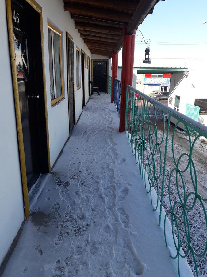 Hotel Rancho Viejo Chihuahua Kültér fotó