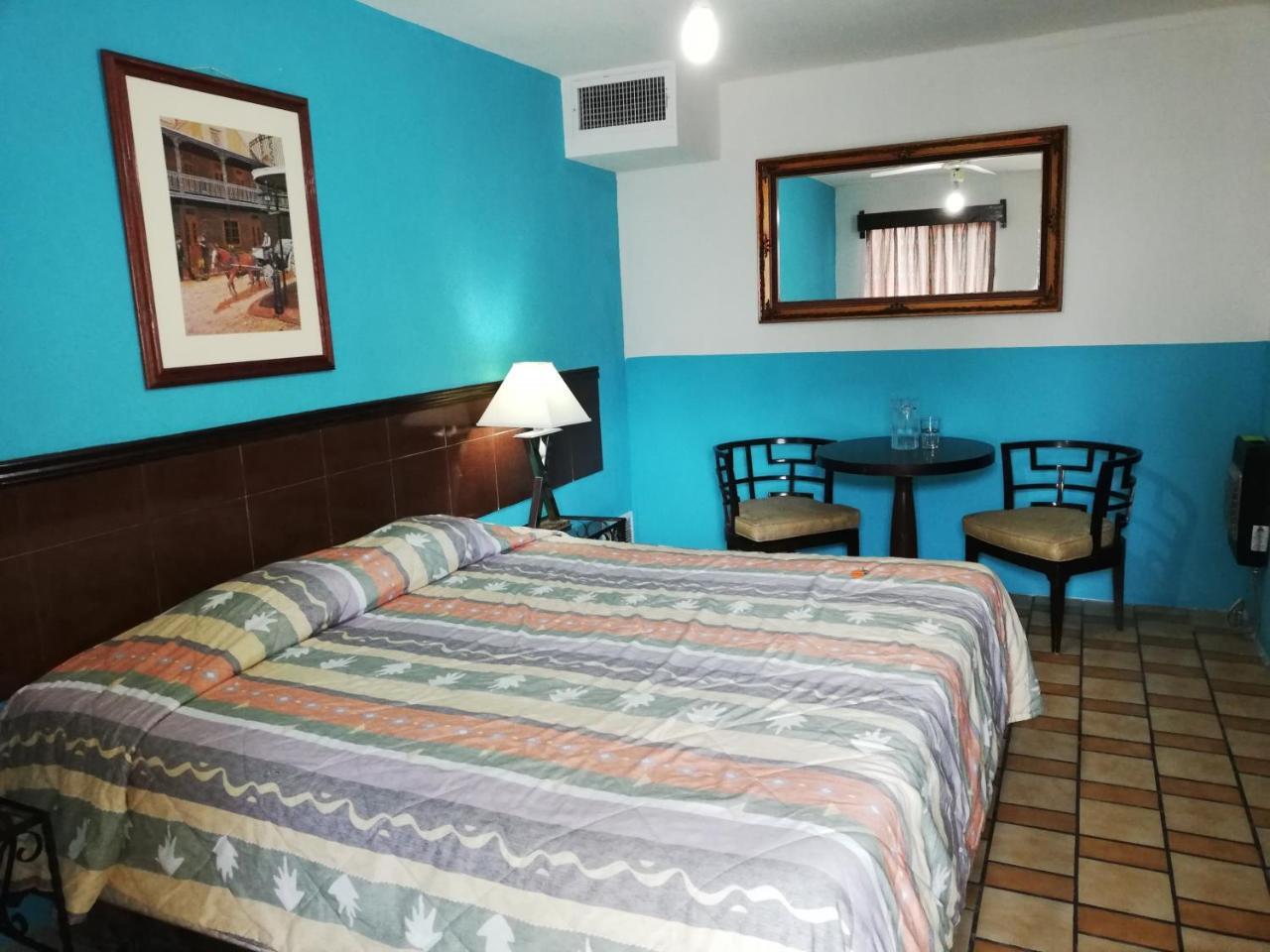 Hotel Rancho Viejo Chihuahua Kültér fotó