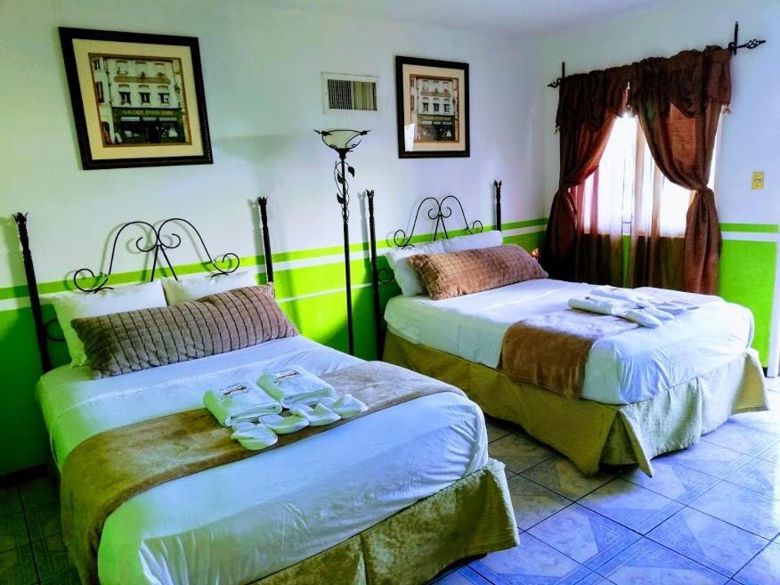 Hotel Rancho Viejo Chihuahua Kültér fotó